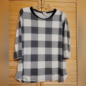 Sew In Love top 3/4 sleeve tunic style size Medium soft black and white check